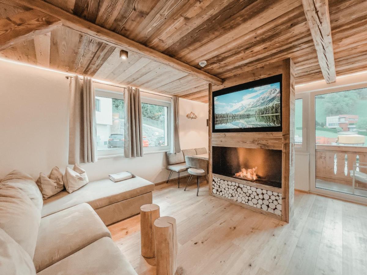 Oldwood Chalet - Balcony & Car Park By Alpenluxus Appartements Fügen Dış mekan fotoğraf